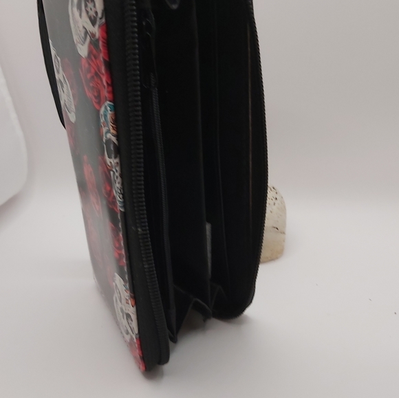 Skull Wallet - Picture 2 of 4